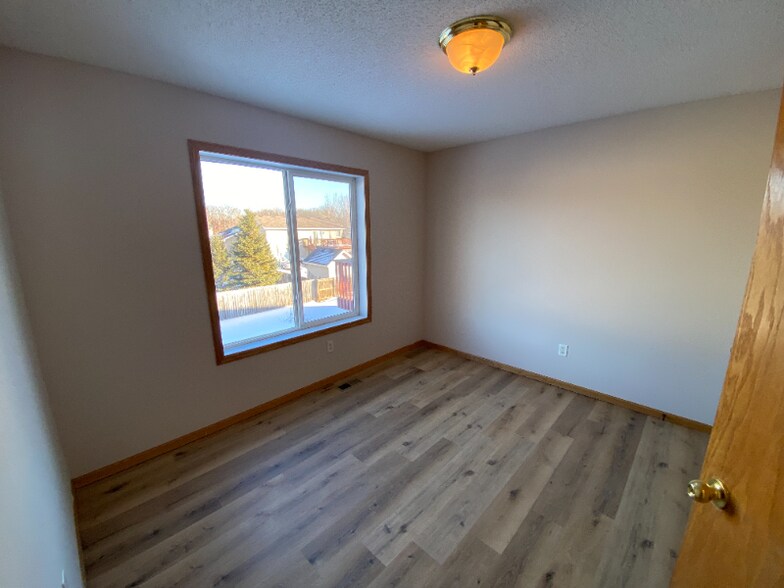 Building Photo - 2100 Bridgewater Blvd S