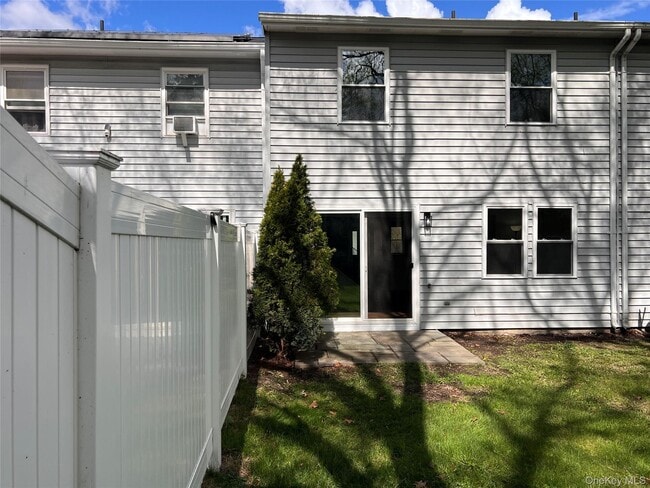 Building Photo - 524 Saracino Dr