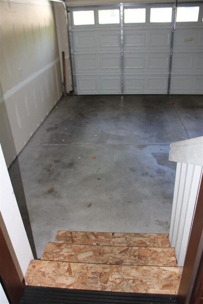 Building Photo - Gilkey 425,LLC#13