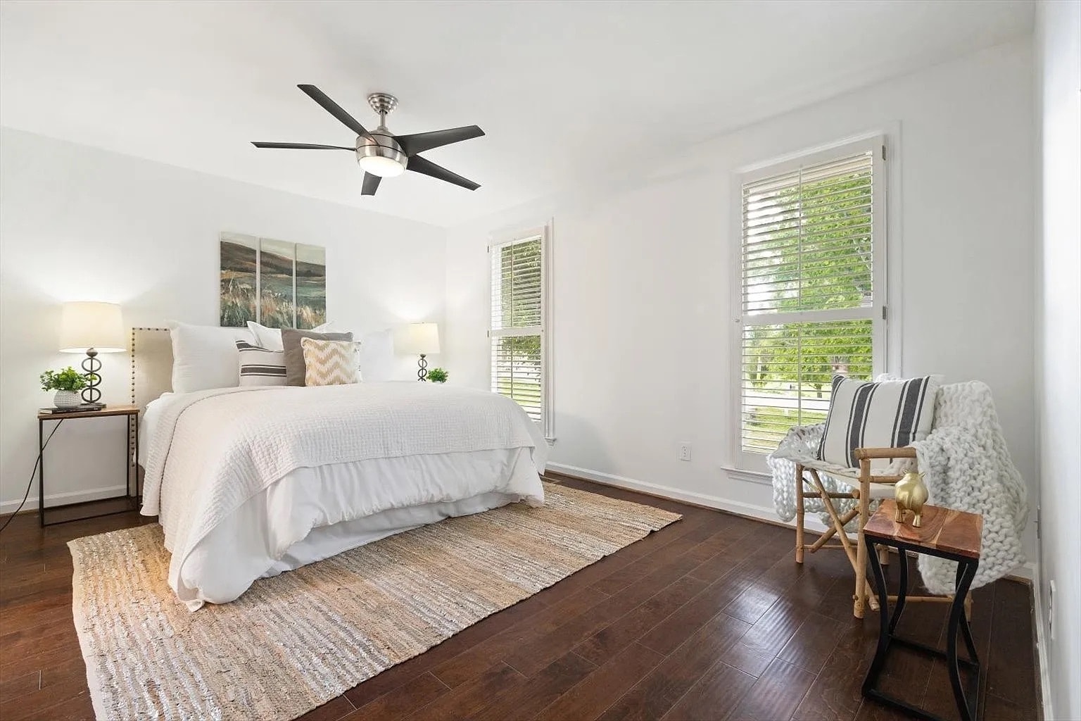 Building Photo - 723 Riverview Dr