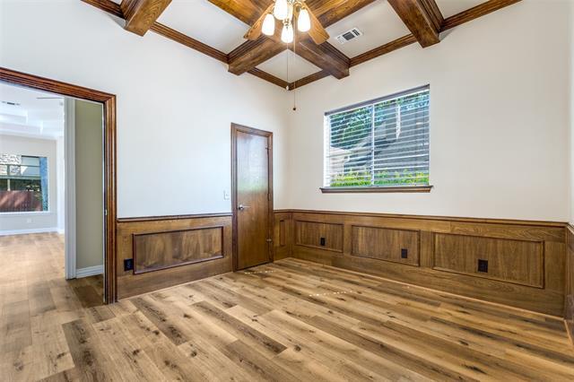 Building Photo - 2514 Maywood Ln