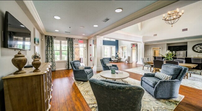 Building Photo - 1024 Cranbrook Dr