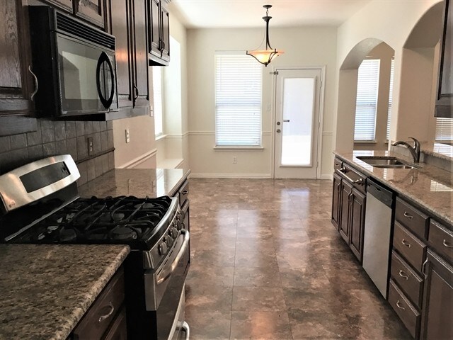 Building Photo - 8613 Corral Cir