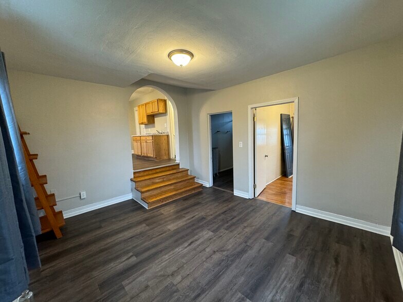 Building Photo - 1865 Fisher St