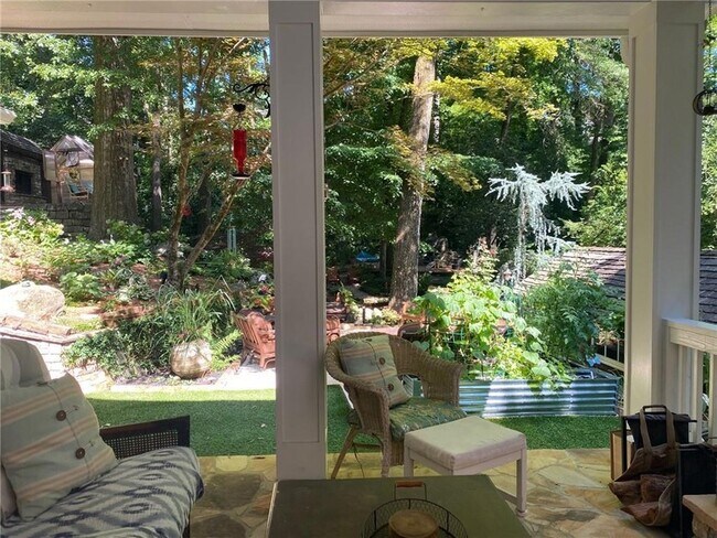 Building Photo - 1891 Ardmore Rd NW