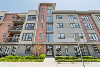 Building Photo - Demqqw