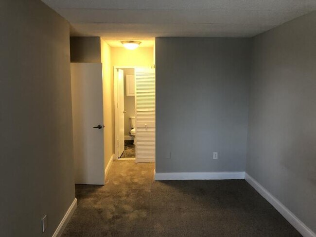 Building Photo - 2 bedroom in Framingham MA 01702