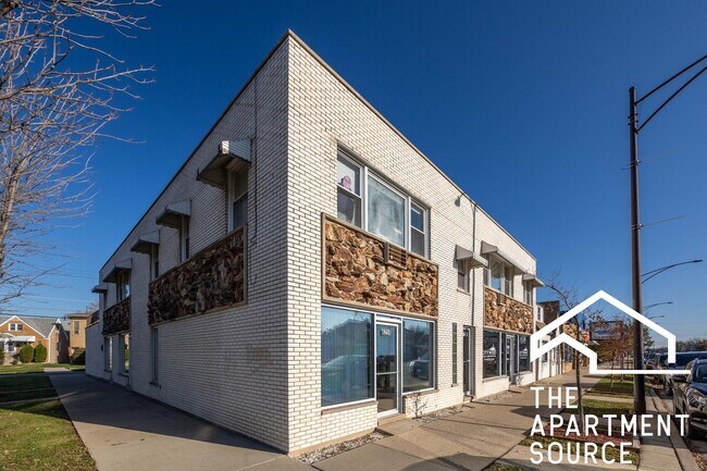 Building Photo - 6257 N Milwaukee Ave