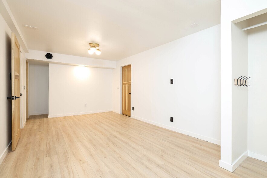 Building Photo - 3951 Willow Ct SW