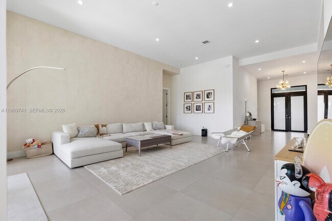 Building Photo - 3502 Ashwood Cir