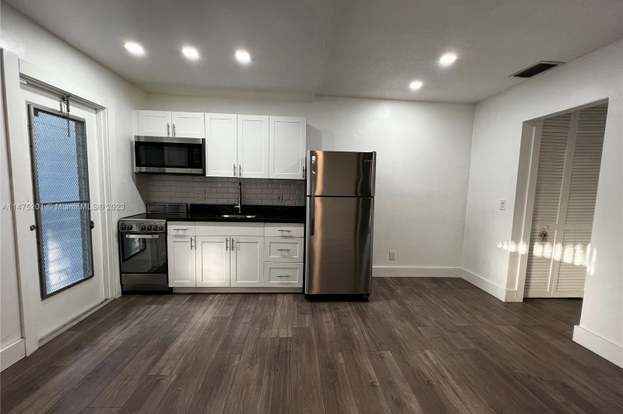 Building Photo - 3515 Van Buren St
