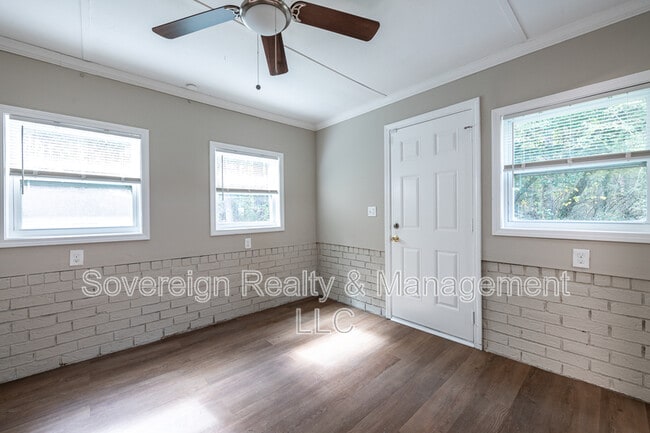 Building Photo - 366 Haymarket Ln