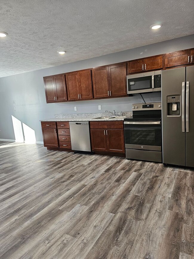 Building Photo - 2 bedroom apartment