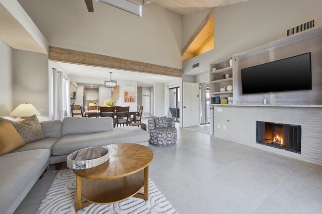 Building Photo - 436 Sunningdale Dr