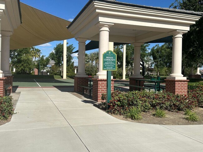 Building Photo - Seven Oaks Highgate Gated Community - READ...