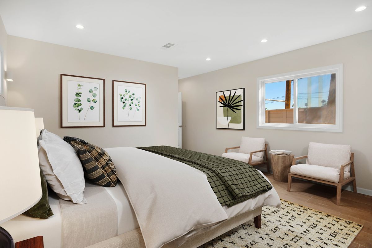 Building Photo - 7635 Fallbrook Ave