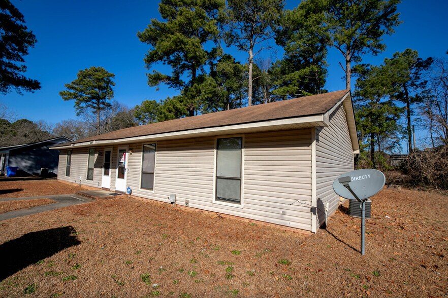 Building Photo - 6448 Rockford Dr
