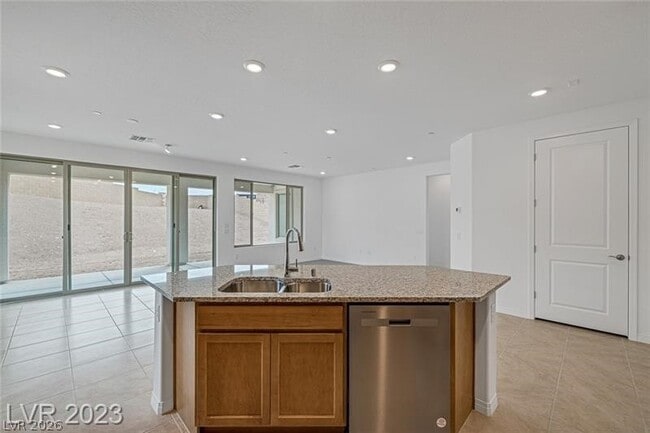 Building Photo - 10 Sun Lily Ln