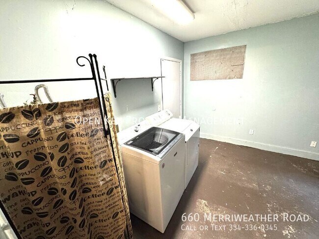 Building Photo - 660 Merriweather Rd