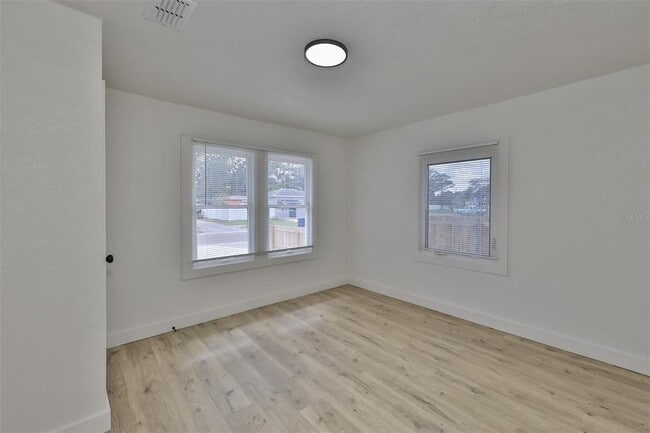 Building Photo - 875 53rd Terrace N