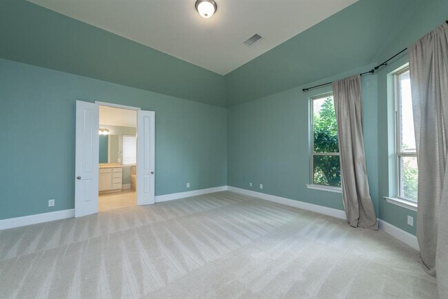 Building Photo - 29010 Pinnacle Ridge Dr