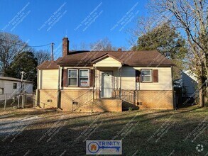 Building Photo - Bright and Sunny 2-bedroom, 1-bathroom Hom...