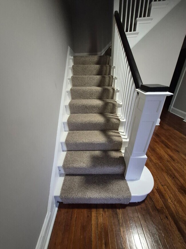 Building Photo - Beautifully Renovated 4bdrm/1.5bth Home Located in Richmond's Northside!!