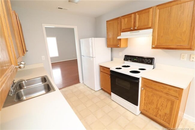 Building Photo - 4105 Scofield Dr