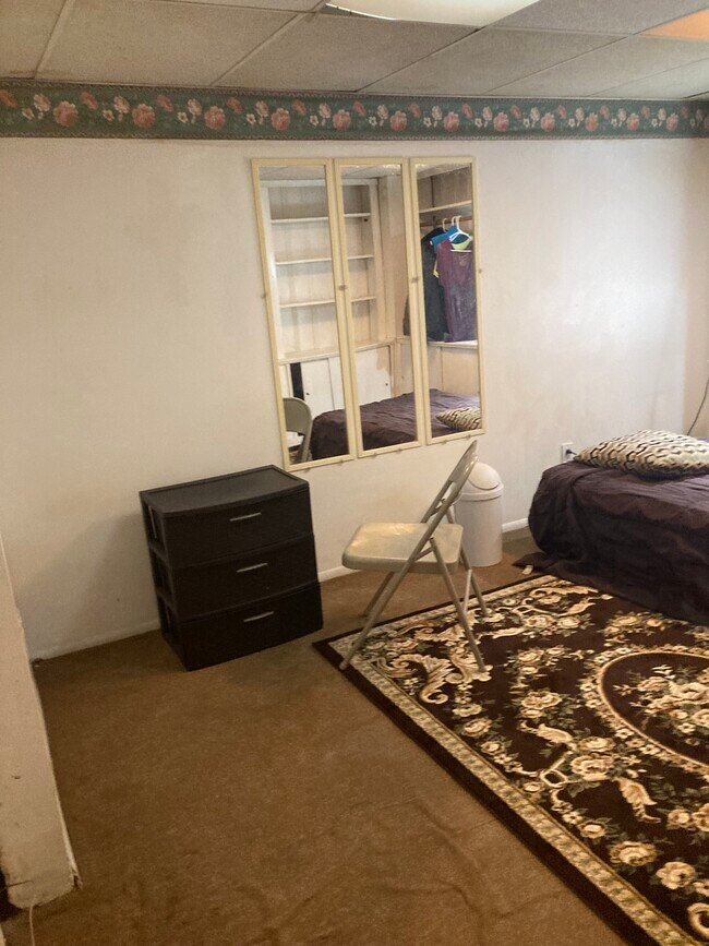 Building Photo - 764 Lenore Ln