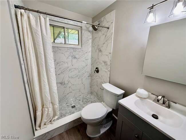 Building Photo - 9214 Blueberry Ln