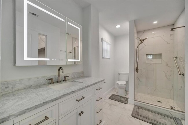 Building Photo - 9819 Hernando Ct