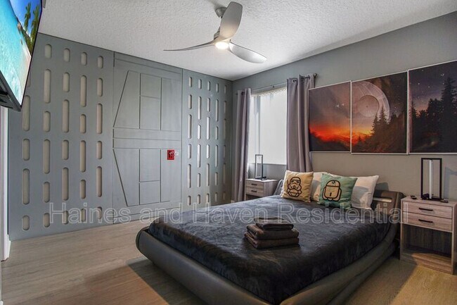 Building Photo - 403 Corvina Dr