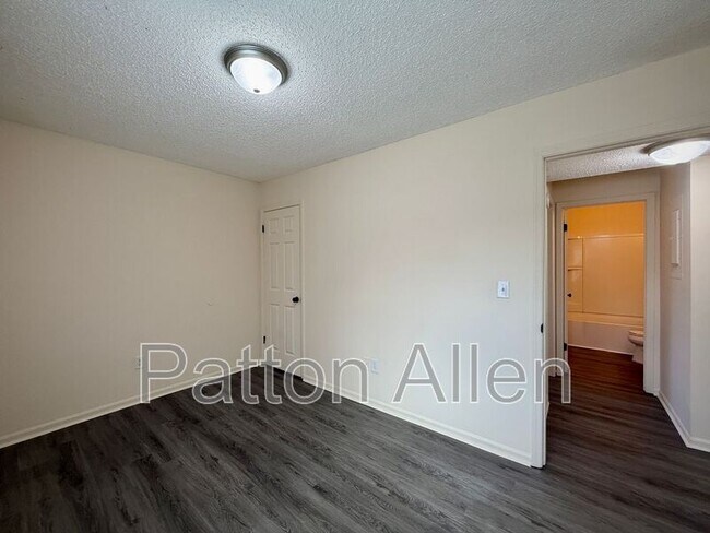 Building Photo - 35 Dawnwood Cir