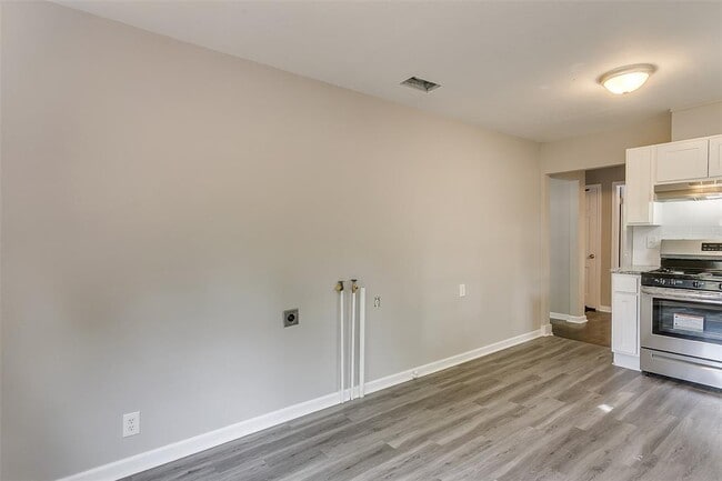 Building Photo - 5129 Kessler Rd