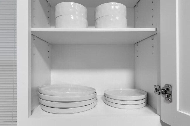 Building Photo - 3101 Old Rte 66