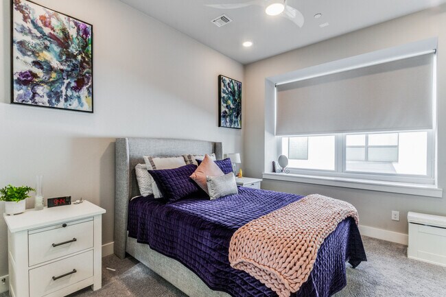 Primary Bedroom - 5914 Lindell Ave