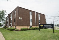 Building Photo - Niagara I