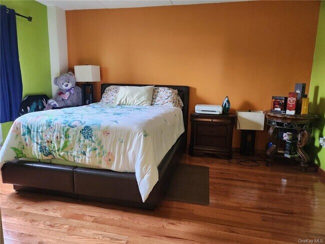 Building Photo - 1275 Grant Ave