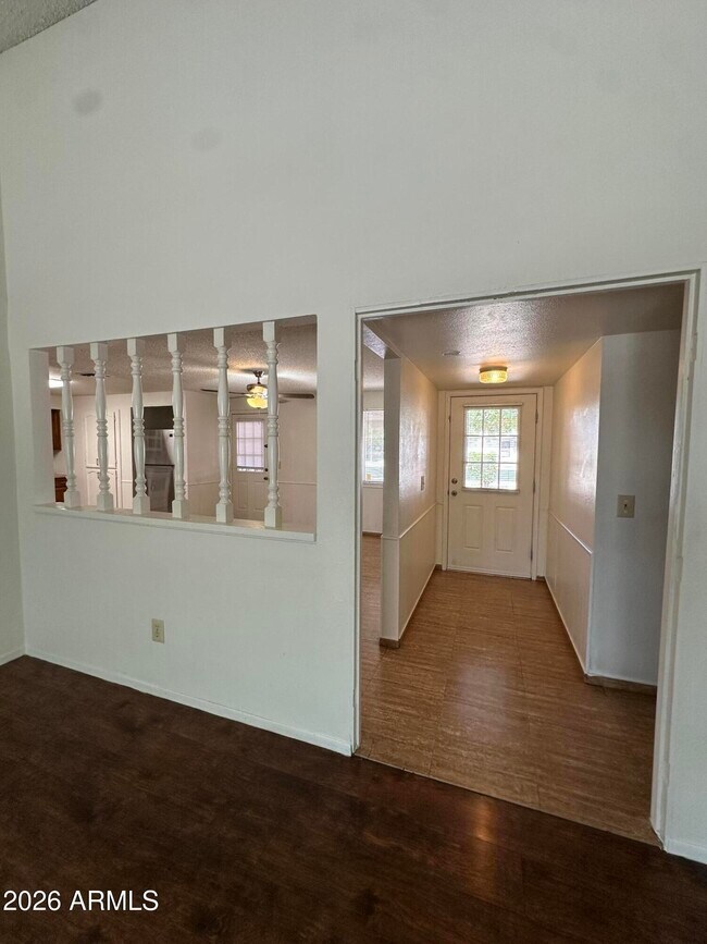Building Photo - 5653 W Hatcher Rd