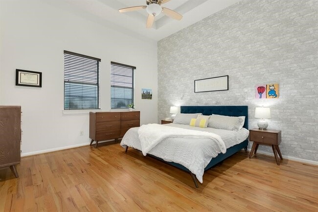 Building Photo - 1841 Radcliffe St