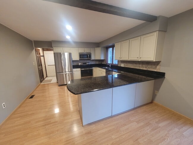 Building Photo - 524 N 34th St