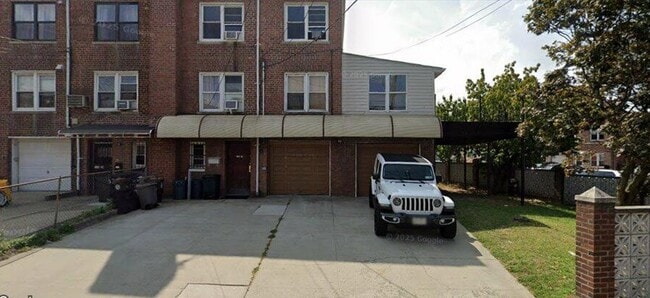 Building Photo - 134-06 Booth Memorial Ave
