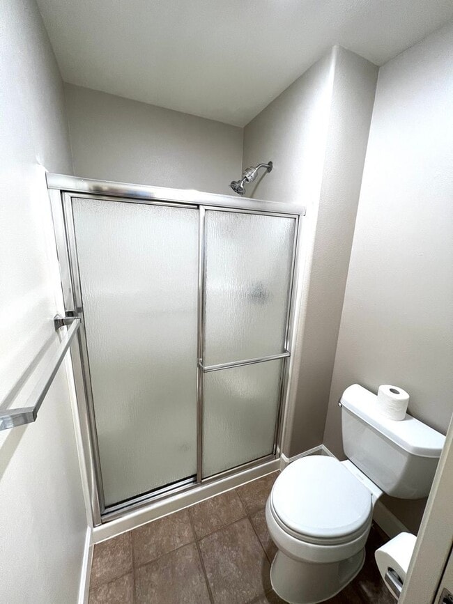 Building Photo - Great South Salem Location, Single-Level Home!