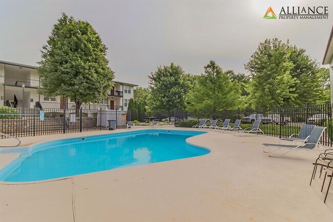 Building Photo - 1510 College Ave