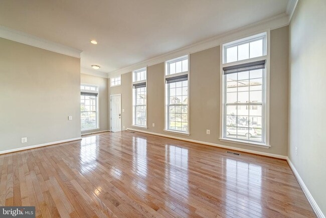 Building Photo - 42029 Bushclover Terrace