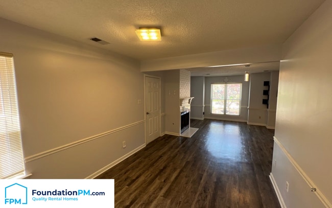 Building Photo - 3892 Oak Branch Cir W