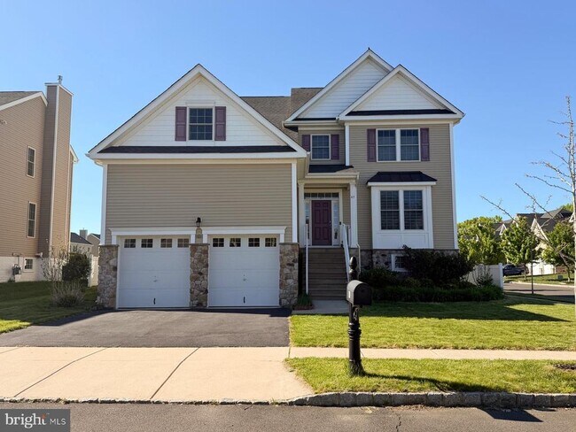 Building Photo - 47 Thomas Dr