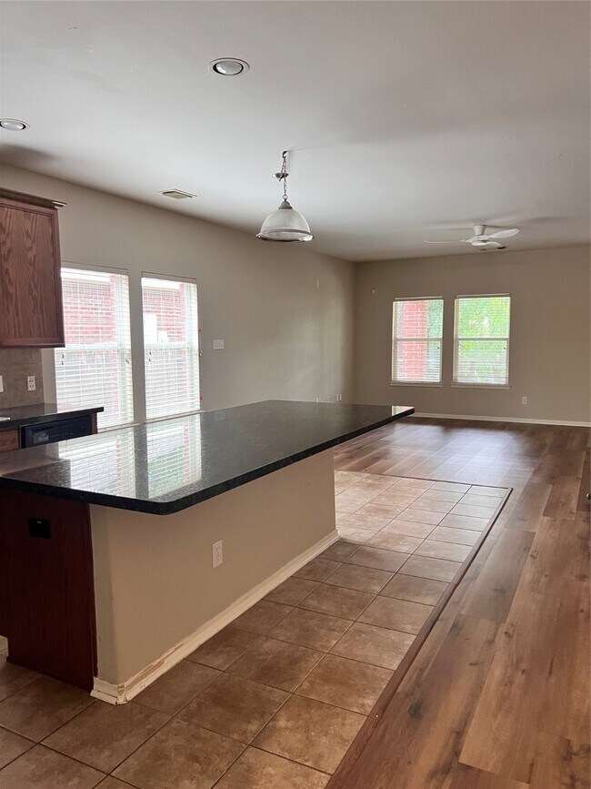 Building Photo - 107 W Spindle Tree Cir