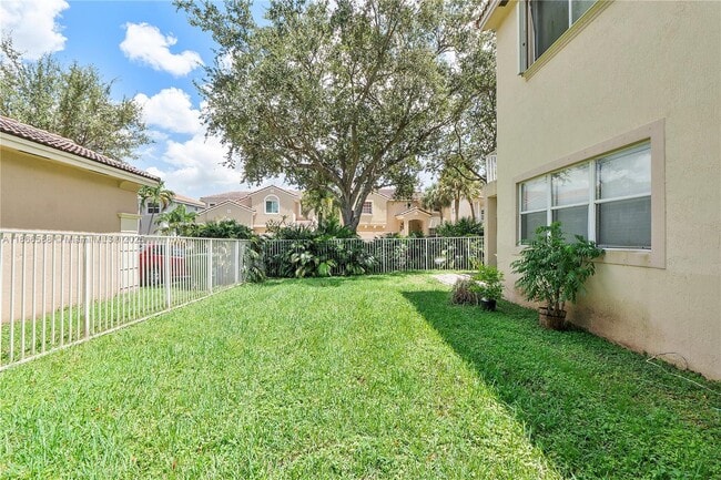 Building Photo - 7457 NW 18th Dr