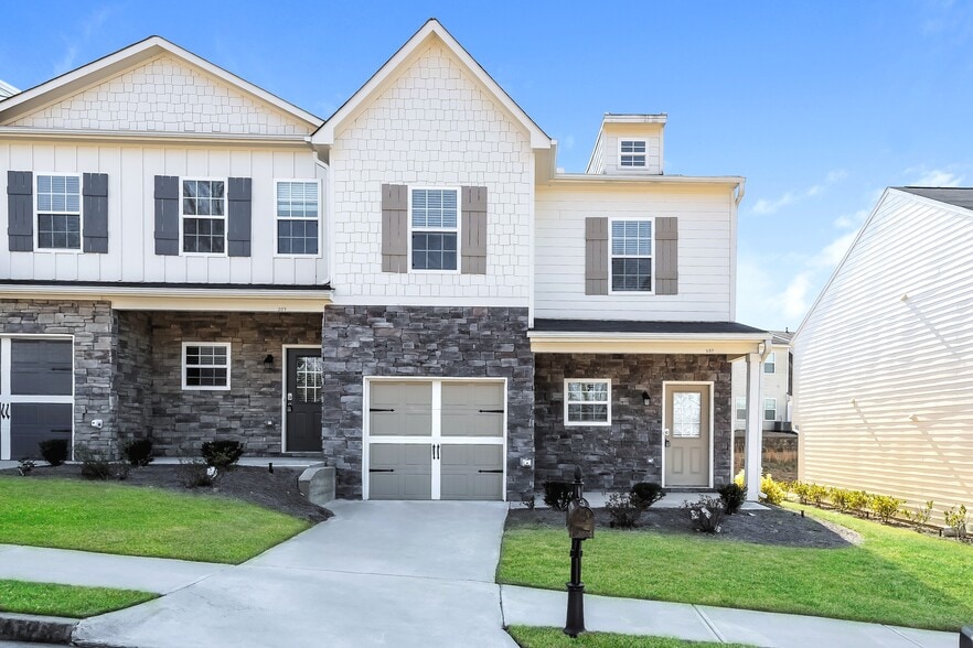 Building Photo - 207 Riley Cir